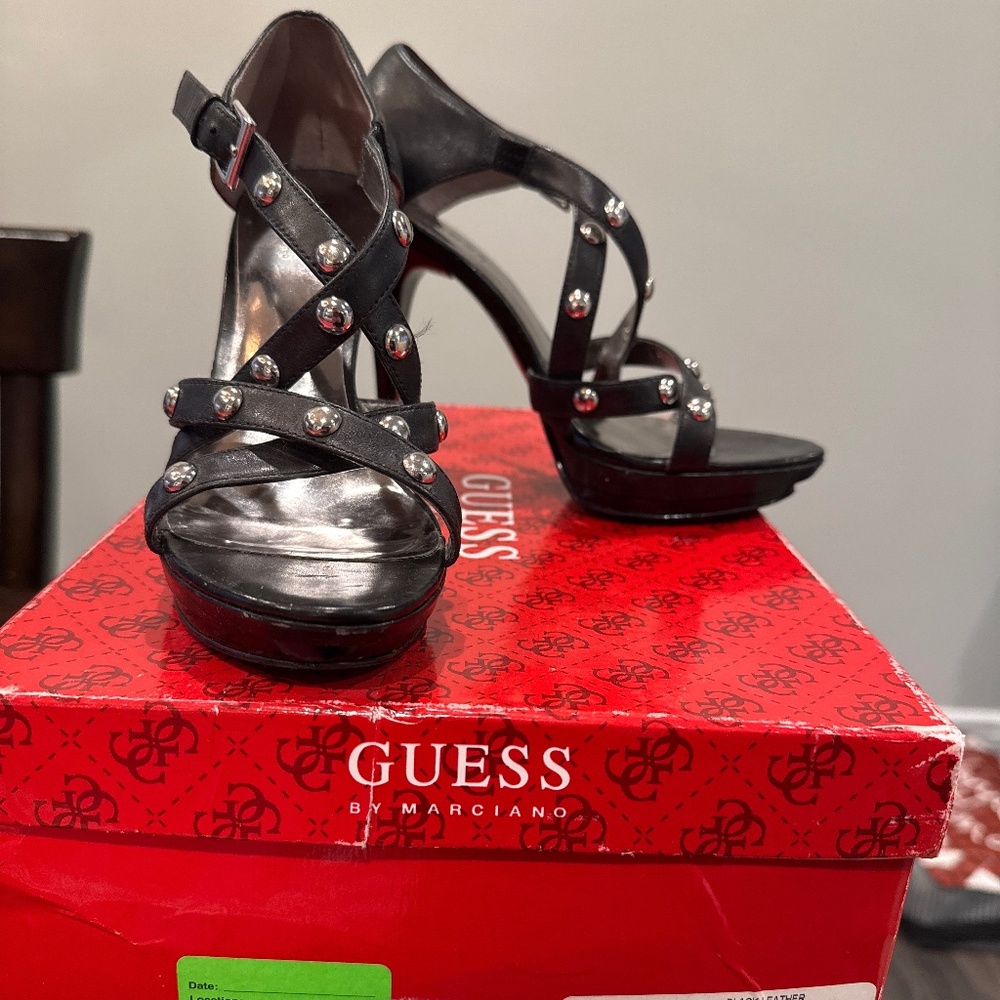 Guess black Heels